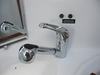 Beneteau_393_Bathroom Faucet